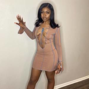 Meet your Posher, Elexus